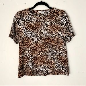 *SOLD* Alia | petite leopard print ribbed T-shirt